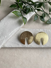Load image into Gallery viewer, Oversized Gold Stud Circle Earrings